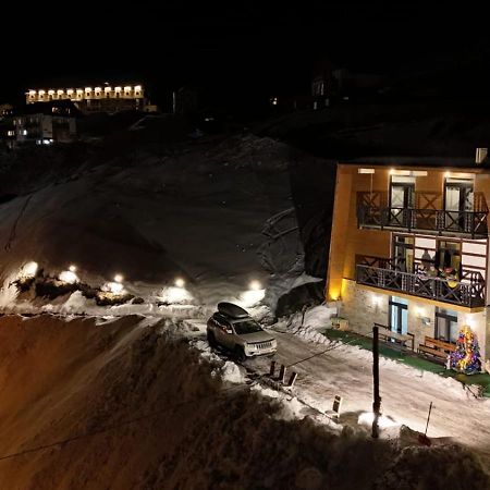 דירות גודאורי Mountain Dream House מראה חיצוני תמונה