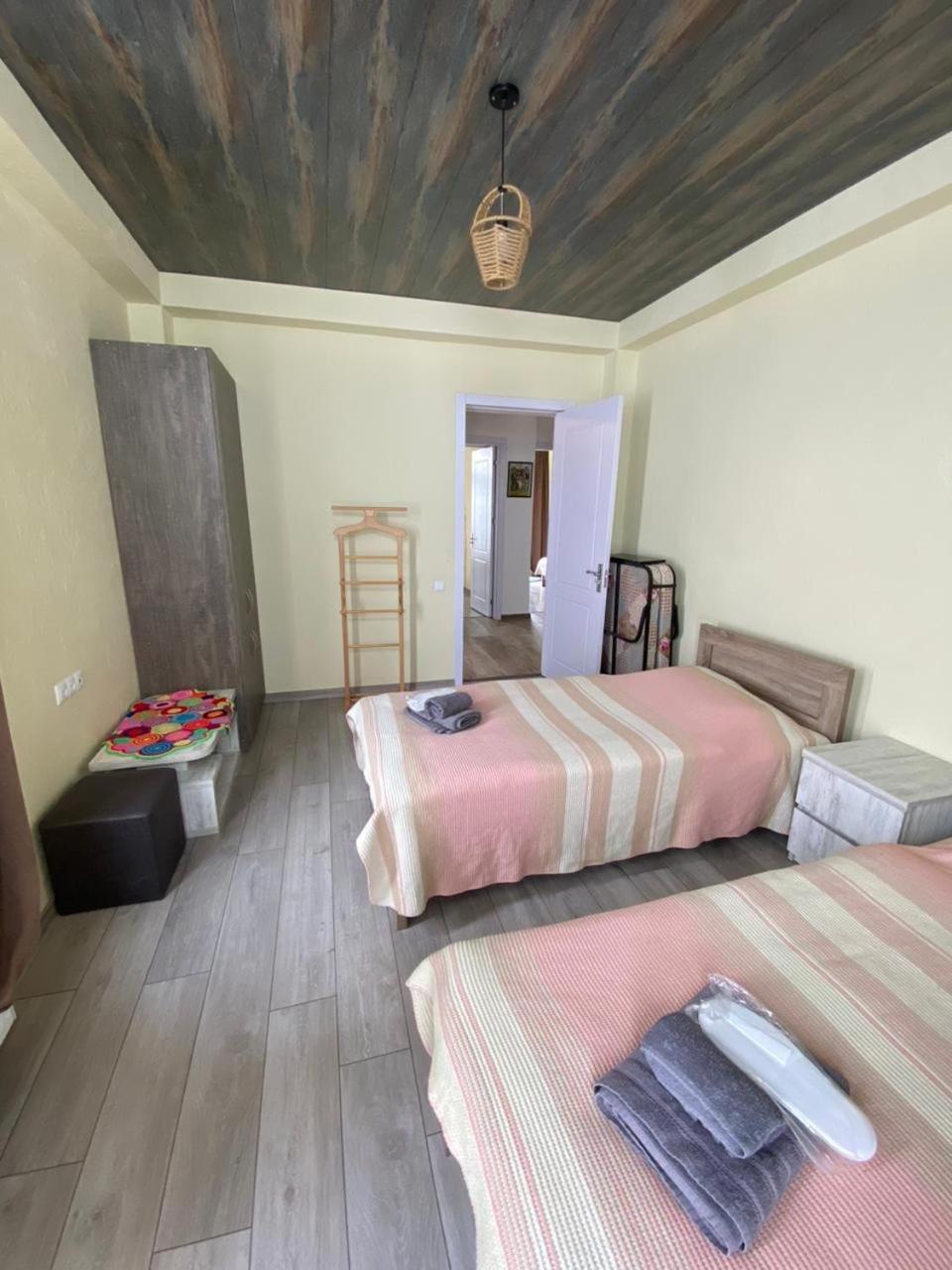 דירות גודאורי Mountain Dream House מראה חיצוני תמונה