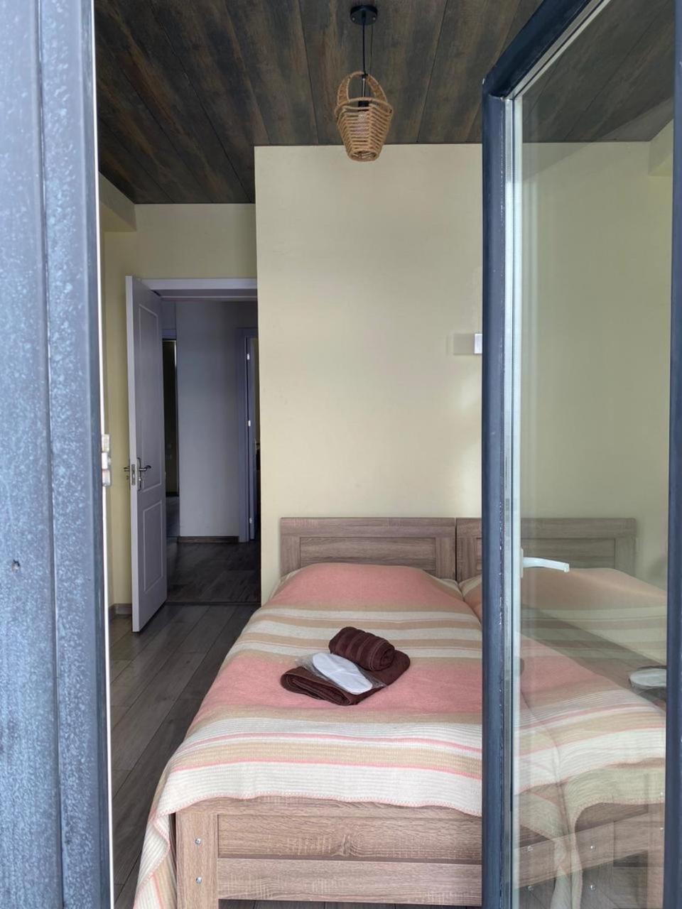 דירות גודאורי Mountain Dream House מראה חיצוני תמונה