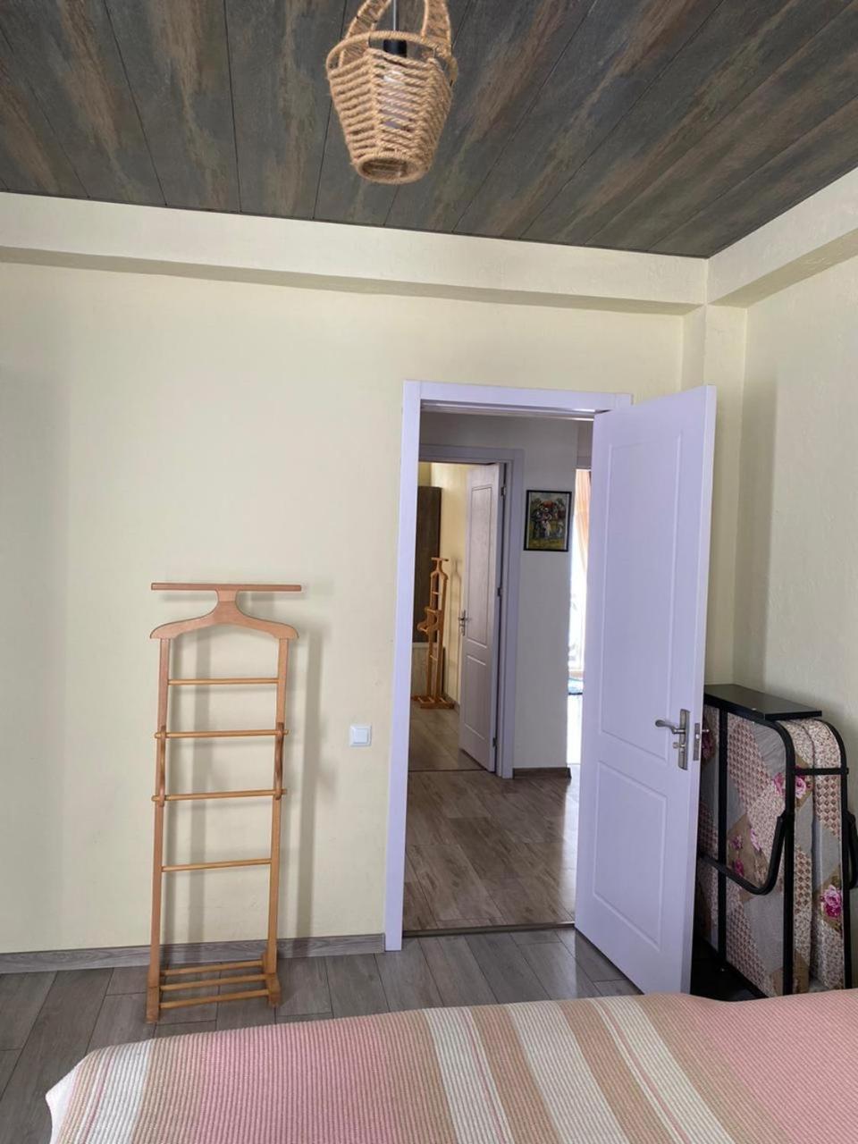 דירות גודאורי Mountain Dream House מראה חיצוני תמונה