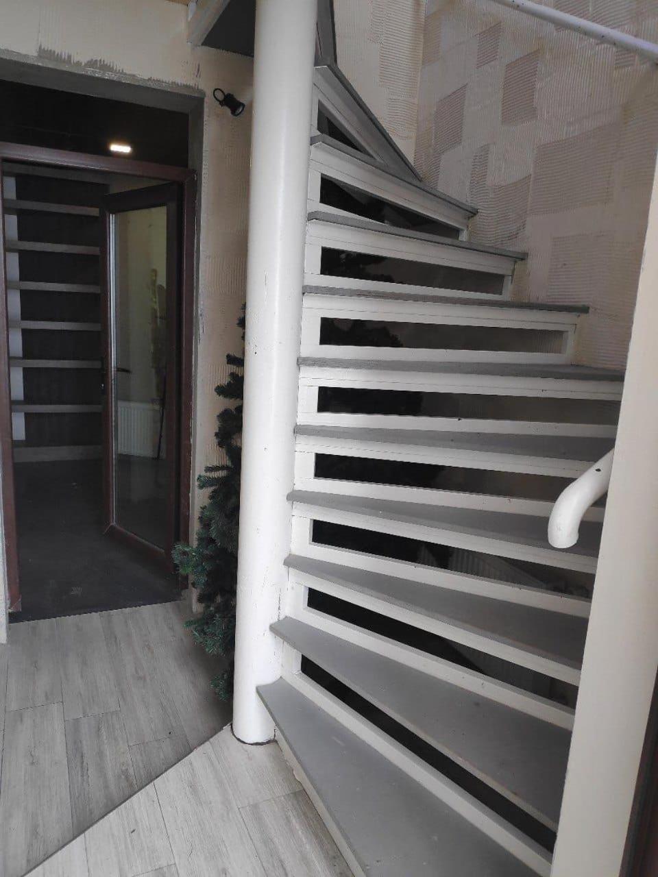דירות גודאורי Mountain Dream House מראה חיצוני תמונה