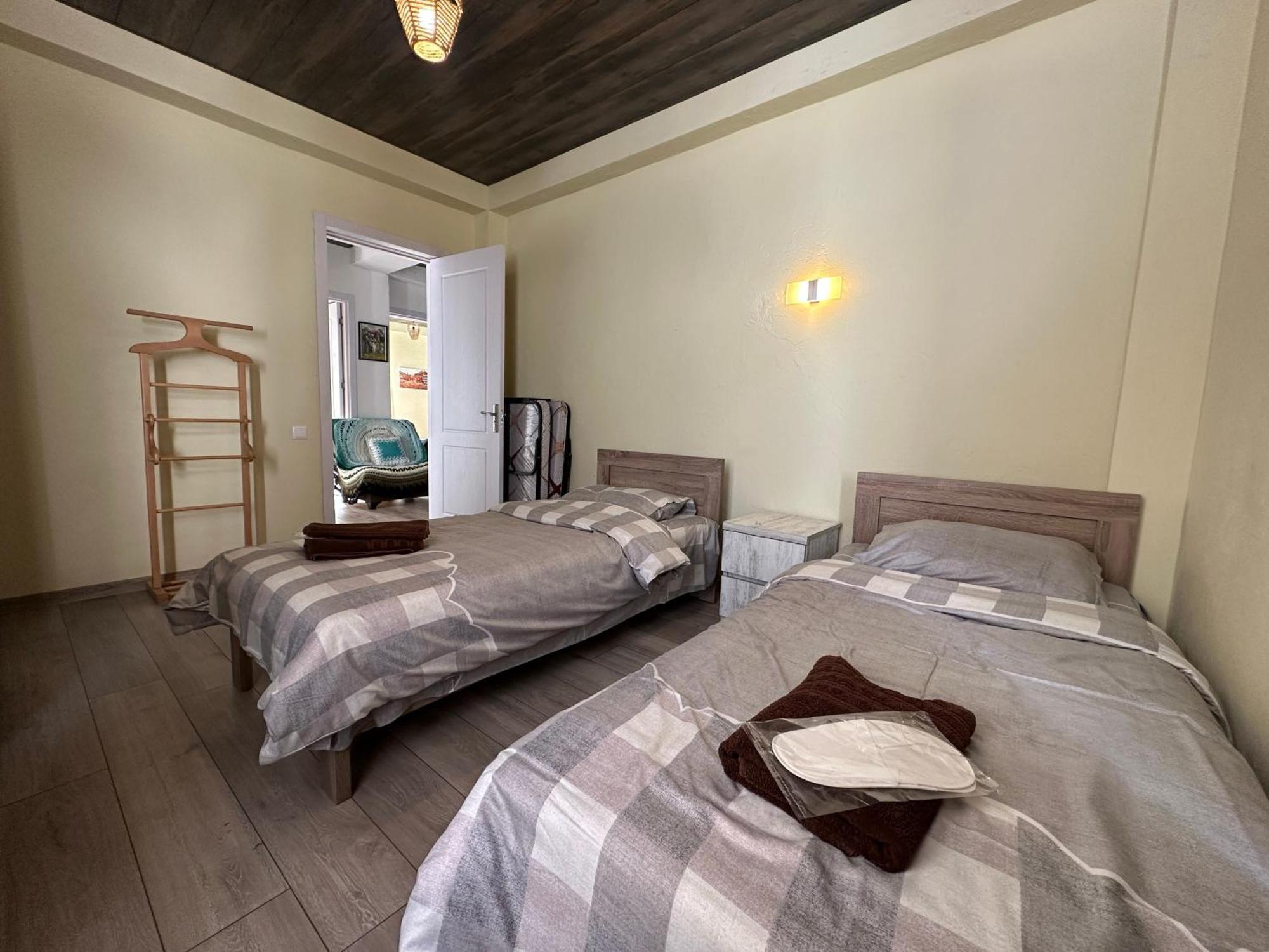 דירות גודאורי Mountain Dream House מראה חיצוני תמונה